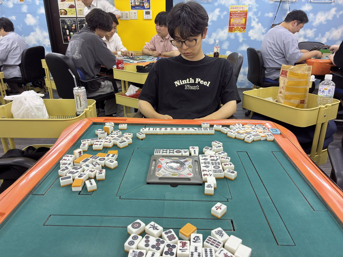 td4mj's tweet photo. 【最高位戦東北本部　宣材写真撮影会】
オフショット② https://t.co/1MvhWR90ro