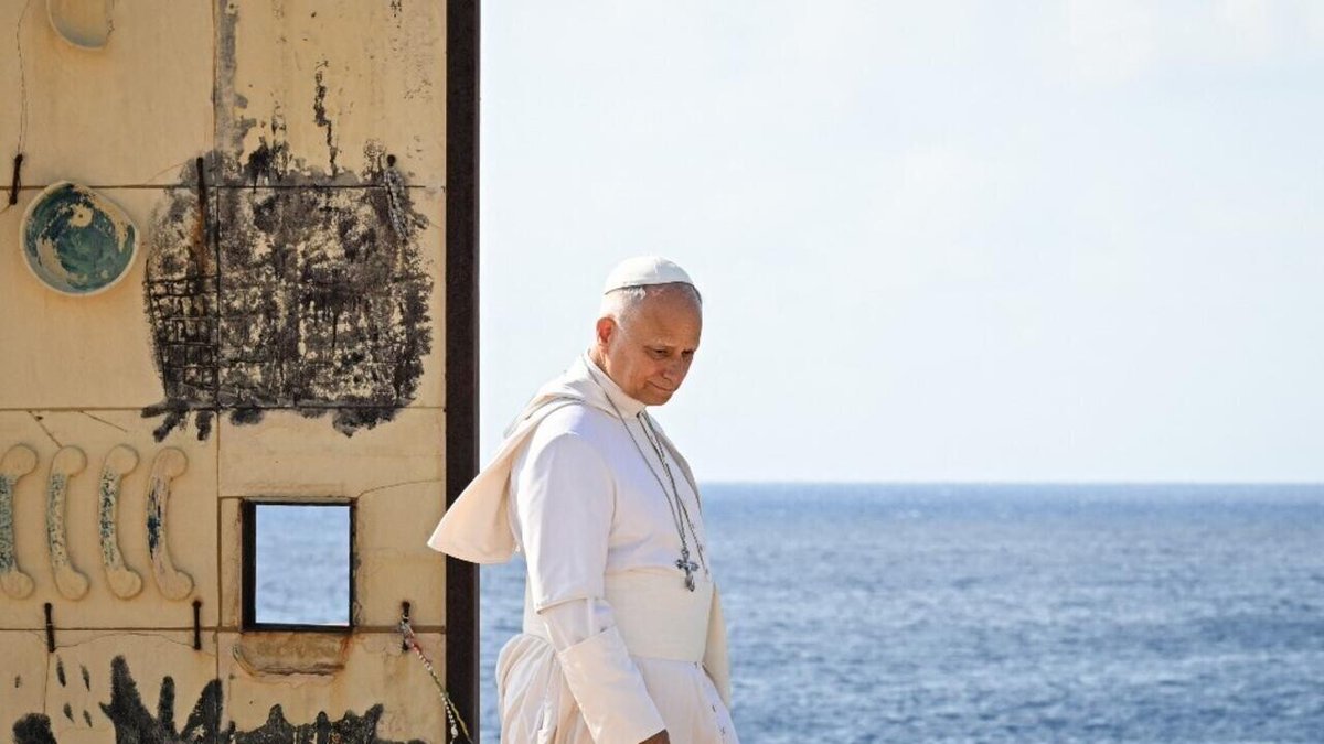 RFI's tweet photo. À Lampedusa, le pape Léon XIV exhorte l'Europe à agir davantage pour protéger les migrants
➡️ https://t.co/L2vREtcUhB https://t.co/00xr76buzR