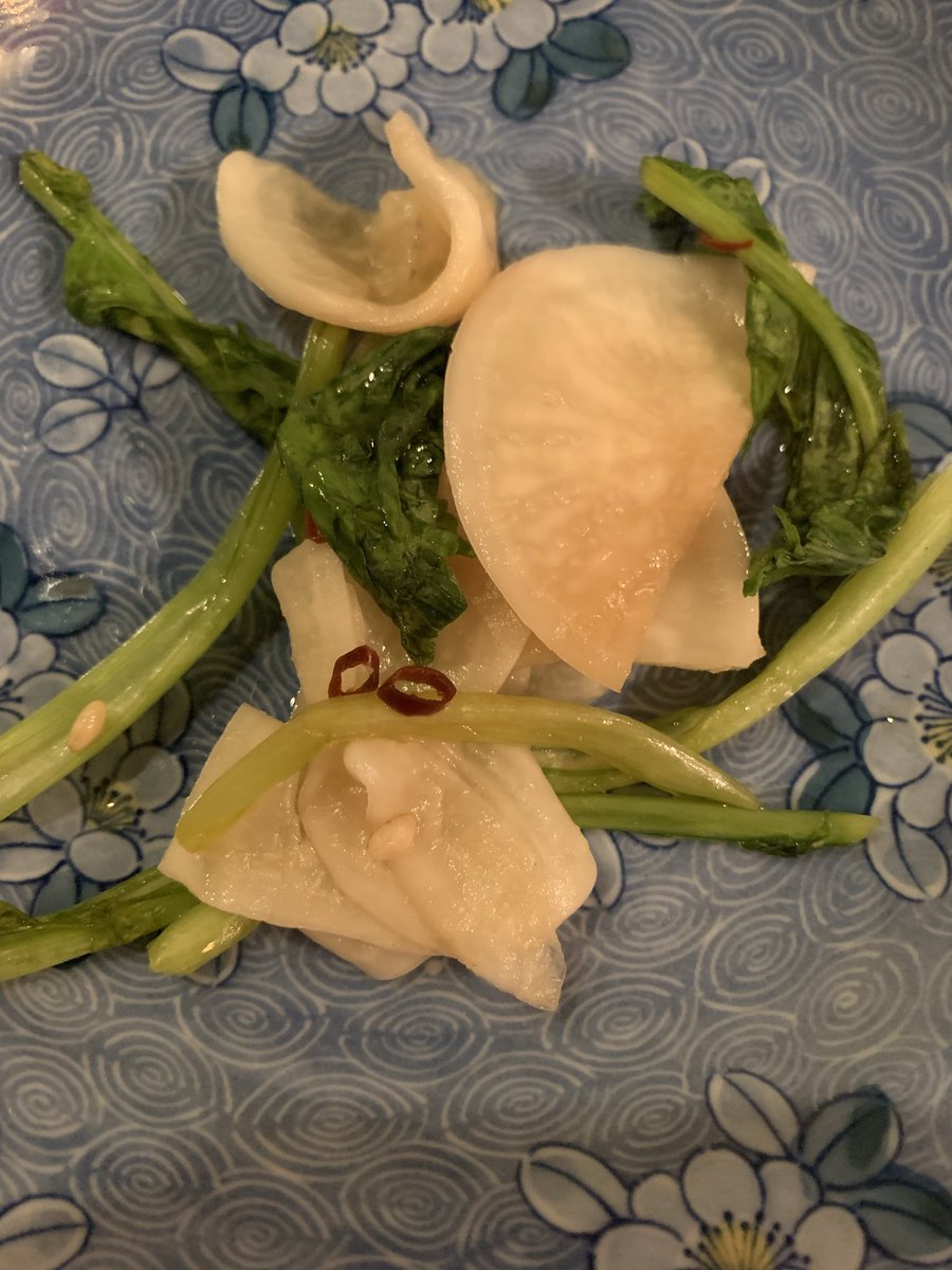 takemaru49's tweet photo. 本日のおとうし

自家製の、一晩漬けたポン酢風味のかぶ漬け😋🍺

🍺 Today’s appetizer

Homemade overnight pickled turnips with ponzu.

At the end of the day, I want a beer. 🍺 https://t.co/6GK6FtdzUX