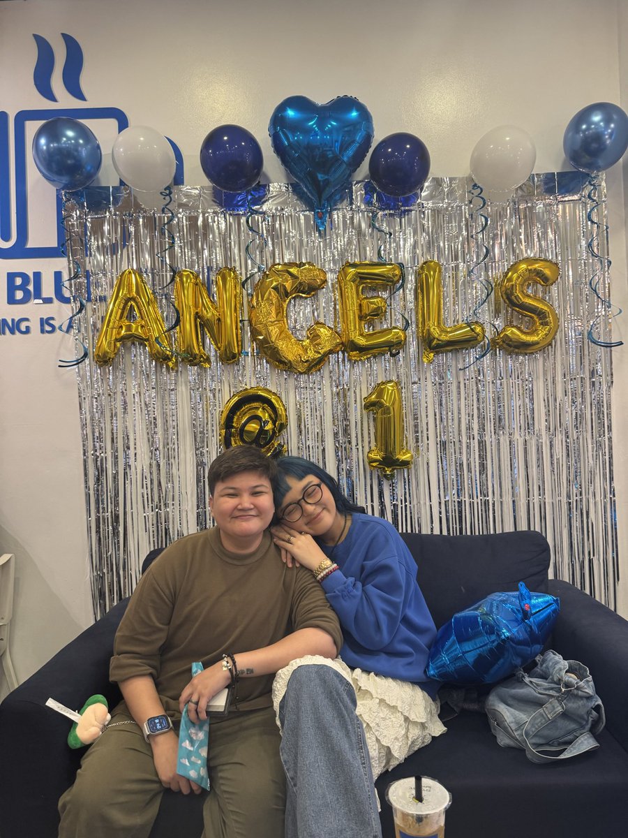 axbtjam_'s tweet photo. From Kulimlim busking to Panahon EP busking to KENcert 🩵
Sobrang proud kami sayo! Panahon mo na @anqelaken 

Sana mainclude Kontrol sa setlist 🥺

ANGELA KENcert sa NFT
#PanahonNaNatin
#AngelaKen https://t.co/daYmXhqy2K