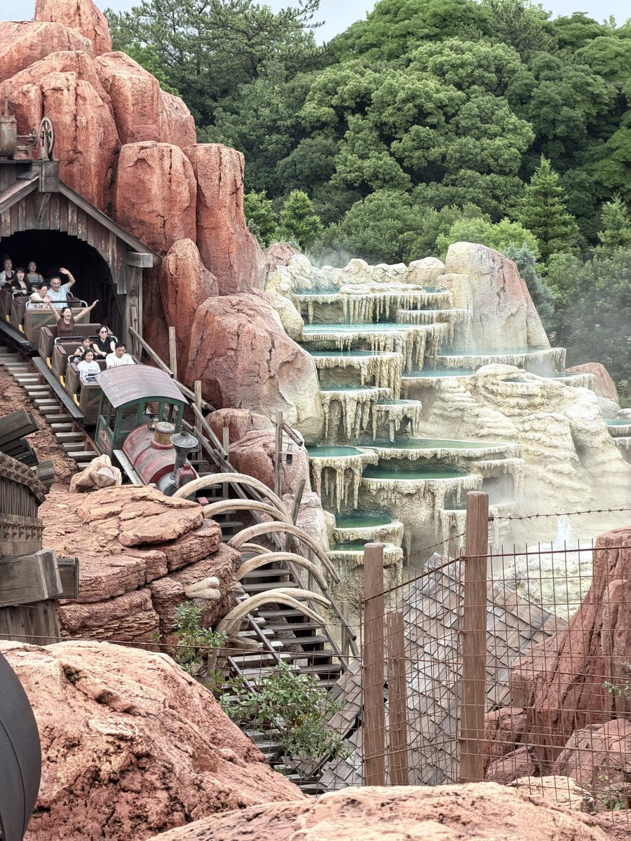 1987年7月4日。約40年前の今日、東京ディズニーランドで、ビッグ