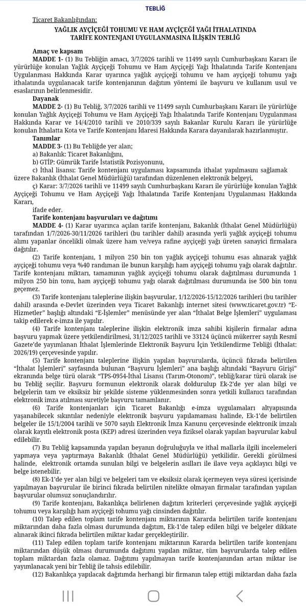 erginkahveci06's tweet photo. AYÇİÇEĞİ İÇİN TARİFE KONTENJANI AÇILDI. 

Artık rutine döndü. 
Hasat yaklaşırken ithalat tarife kontenjanı açmak...
Hep merak ettim.
Samimiyetle üstelik. 
Ülkede kaç Tarım Otoritesi var?
Ayçiçeği tohumu, ikincil işlenmiş sanayi ürünü mü ki Tarım Bakanlığı karar mercii değil?
O zaman Ticaret Bakanlığı üretsin Ayçiçeği Tohumunu!
Böylece rahat ederiz.

Ürünün rekolte açıklaması yok.
Eşik Fiyatı yok.
Piyasa oluşmamış. 
Tarife kontenjanı açılıyor. 
İster sıfır gümrük olsun ister 20.
Ne fark eder:
İstisnai tedbir üzerinden (gümrük vergisi önlemi) piyasaya müdahil olunuyor. 
Doğru mu yanlış mı bile analiz etmeye yeterli veri yokken üstelik. 

Yazık bu çiftçiye!
Hayırlısı olsun.