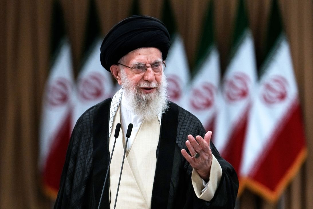 jacksonhinkle's tweet photo. KHAMENEI FOUGHT FOR YOUR FREEDOMS! https://t.co/Dicv6s7ZKC
