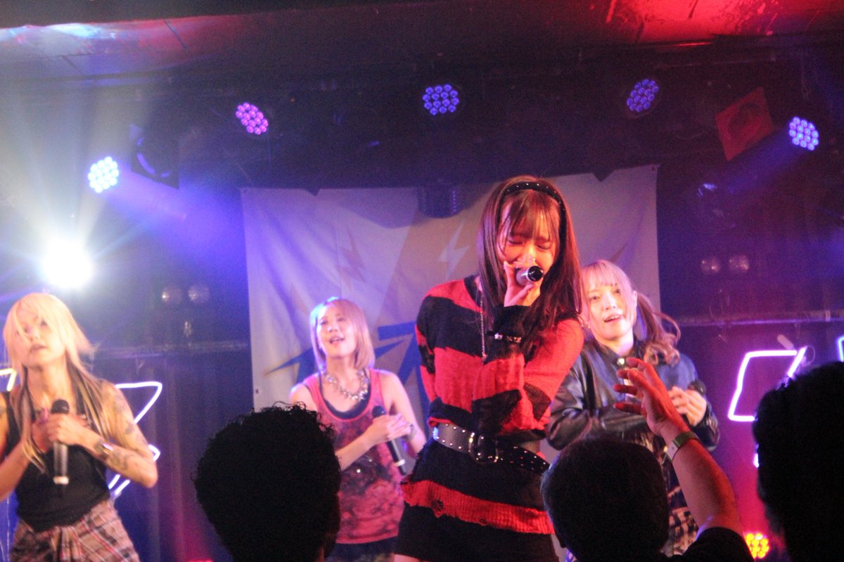 kino79274's tweet photo. #Village_in_Maier
#BAND_SOUND
かっこいいんよ!リーダー✊ https://t.co/4dFNJFue53