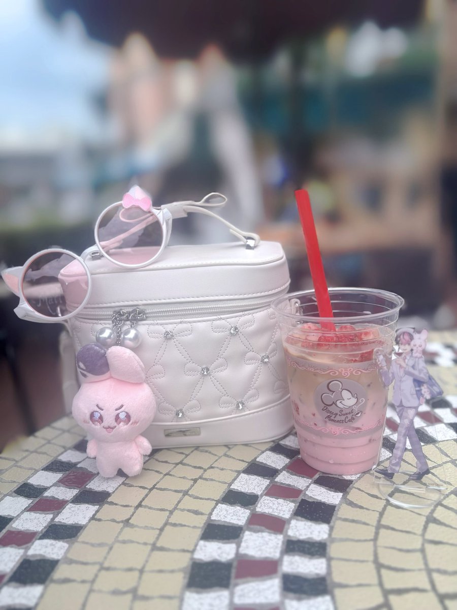 Konkocoro's tweet photo. 🏰💞🐭 https://t.co/Vaje4eWS7W