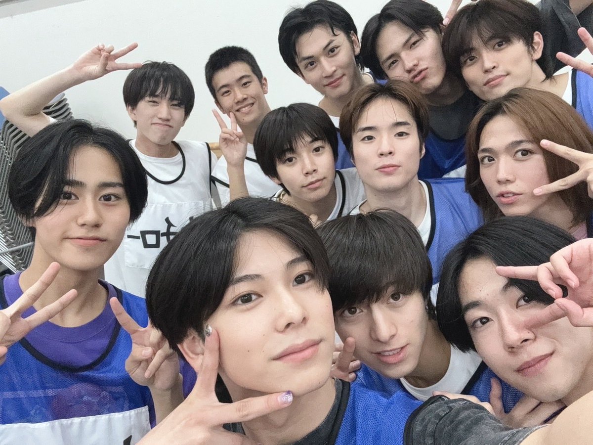 TTOMO_official's tweet photo. みんなのおかげで🟦

絶対に克つ
#テニミュ https://t.co/TdV9fSHzMP