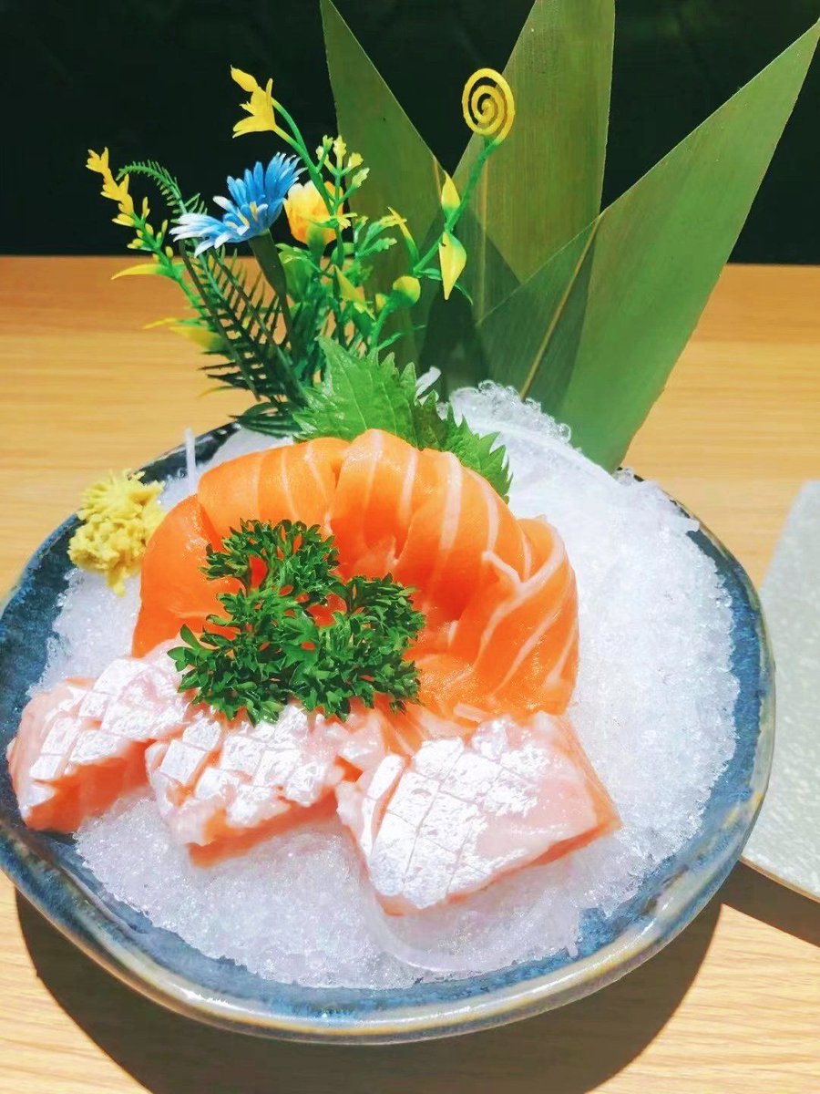 j_zwier's tweet photo. This 100% wild-caught salmon is a game-changer! Firm texture, buttery flavor, no fishy aftertaste—perfect for quick weeknight meals or fancy dinners. 5/5 for freshness and taste! https://t.co/9Ut7nHsvKh