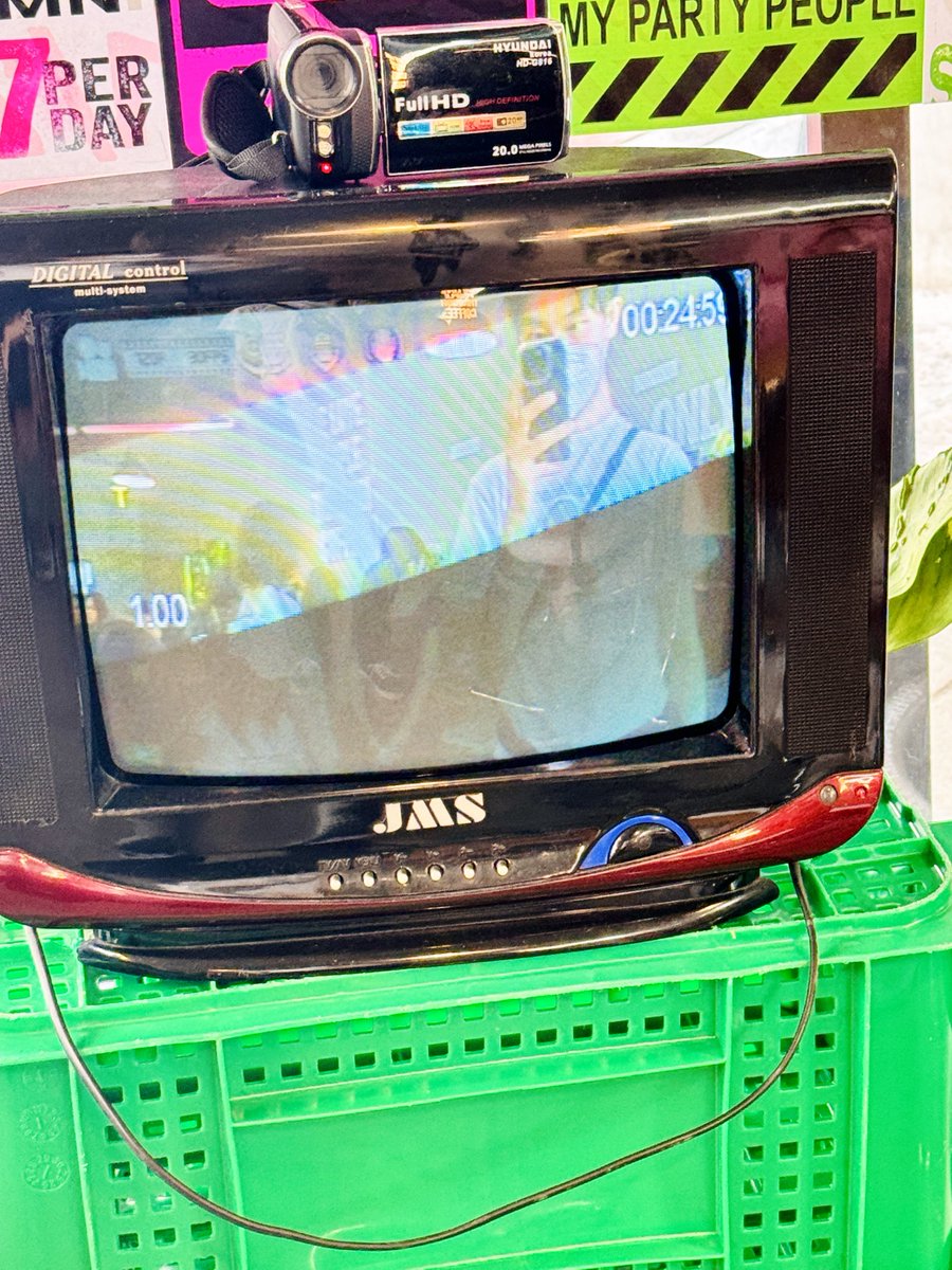 artofwang's tweet photo. here at #12710thSTREET ! see you czennies! 💚 https://t.co/u5iuXAItQt