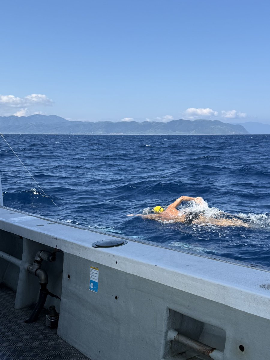 TSSF_openwater's tweet photo. Can the relay team finish at Cape Shirakami? Fingers crossed! 🤞 

リレーチーム、白神岬でフィニッシュできるか・・・！？ https://t.co/7OnPsmXYMr