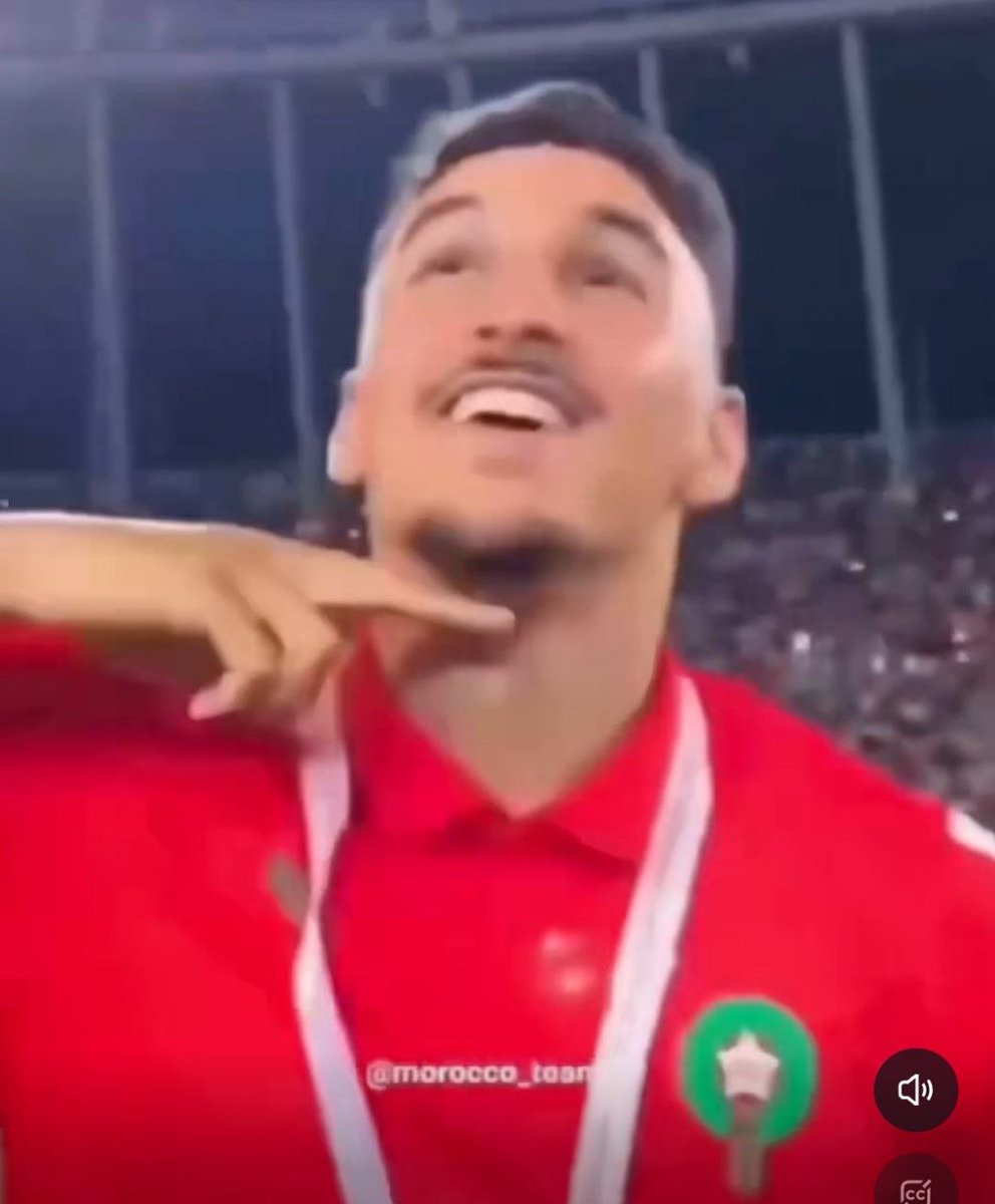 MarcoDabizzi's tweet photo. Quindi fare il verso di tagliare la gola agli avversari (o a tutti gli infedeli?) urlando Allah akbar è un modo legittimo di festeggiare un goal ora? https://t.co/y9BAAb3yHQ