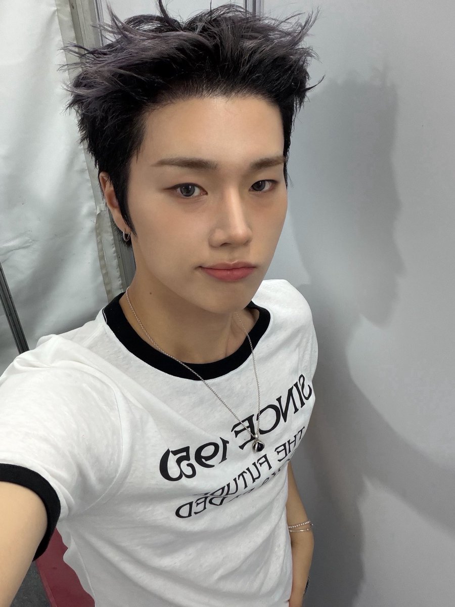 aeingou's tweet photo. 그림자웃기다
오른쪽에저스티스오른쪽에저스티스 https://t.co/cG8ZsgLzva