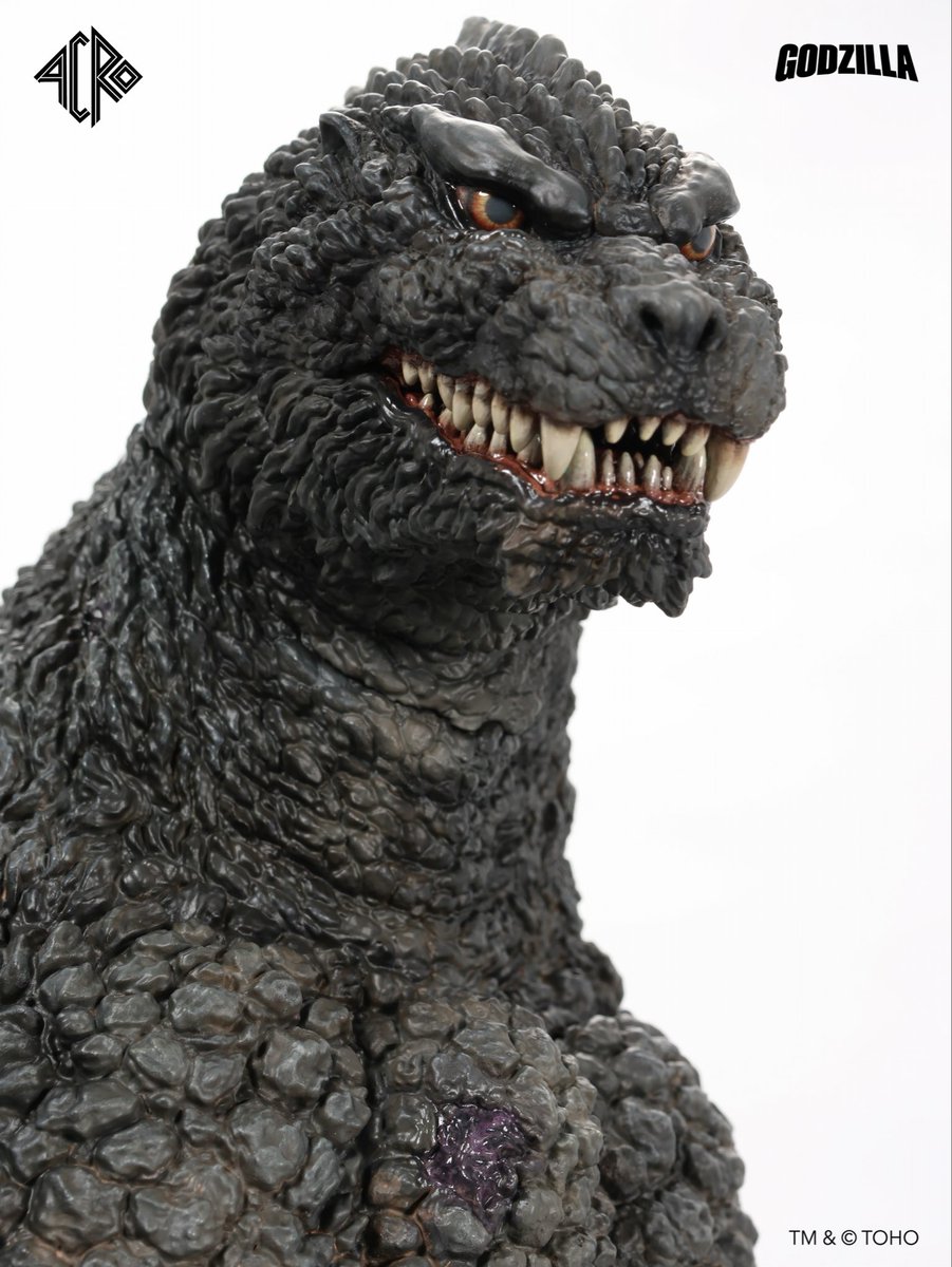 mamegyorai_jp's tweet photo. 1991年公開「ゴジラvsキングギドラ」より、ゴジラの塗装済ソフビフィギュアのリリースが決定！

全高は圧巻の40センチサイズで、ねんど星人の「RYO」氏が手がけた原型をACROによる焼き出し金型にて作成。
ずっしりとした下半身やたくましい腕、鋭い眼光、VSシリーズ特有の背ビレなど…ゴジラの魅力を余すことなく造形化。

差し替え可能のヘッドパーツで、口を閉じた凛々しい表情も楽しめます！

■価格 : ￥96,800(前払金額：¥ 10,000)
■本店(ネット通販)にて予約受付中🦖
➡️ https://t.co/OFqLIKDTIe

#特撮
#ゴジラ
#ゴジラｖｓキングギドラ