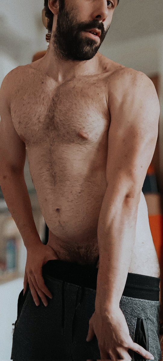 Thiccmamo_OF's tweet photo. 3 anni fa https://t.co/VShEGq0d3S