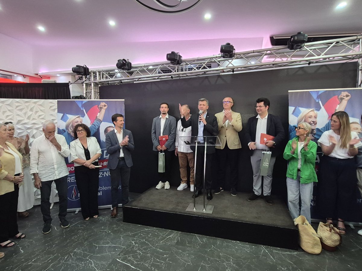 franckallisio's tweet photo. Un grand succès pour notre fête de l'été et l'accueil de Patrice Hubert, directeur général du @RNational_off !

Tous unis derrière Marine et Jordan, avec espoir et sérénité. https://t.co/JsJvVInIJV