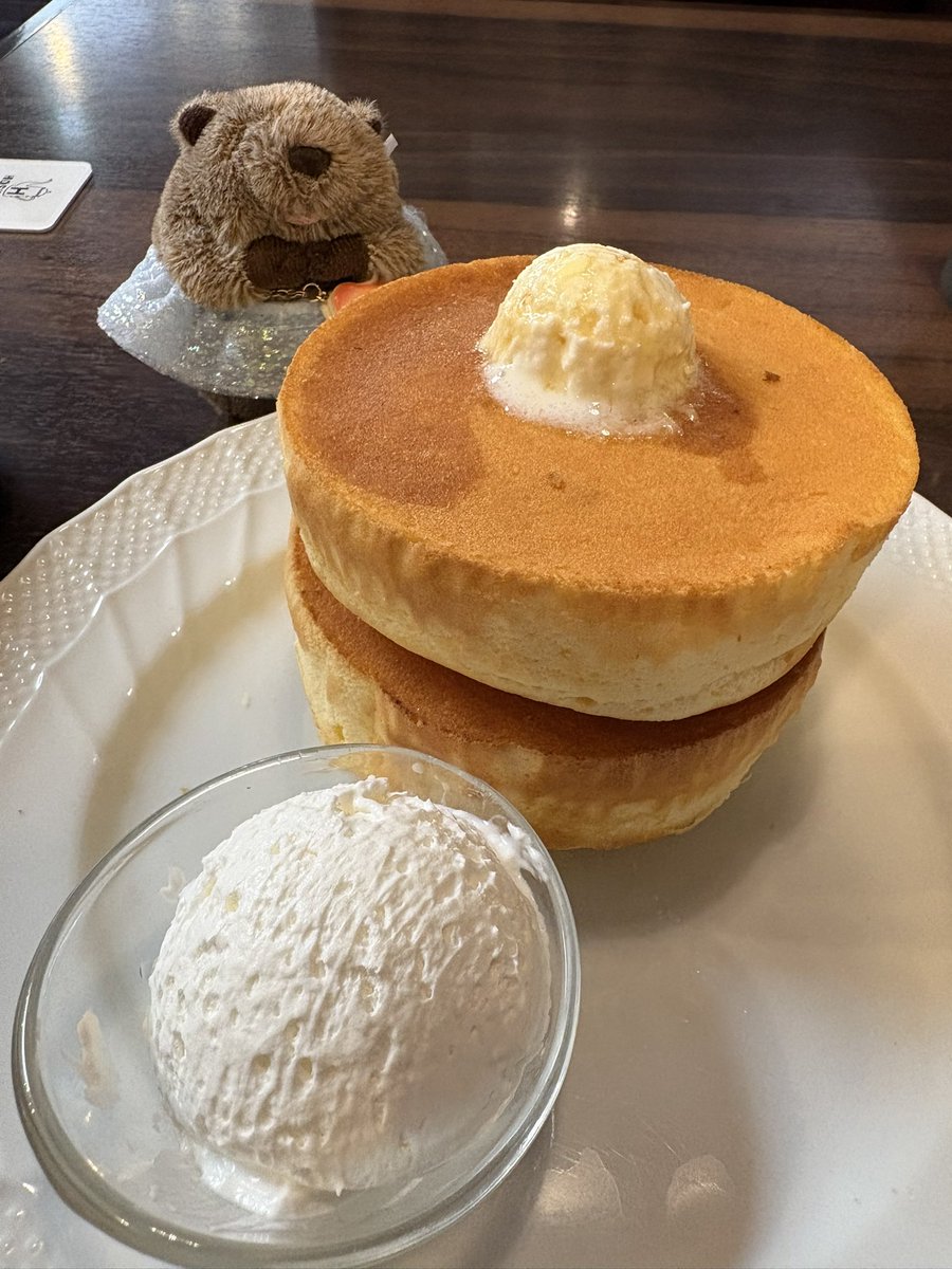 ゆめかわパンケーキ♡ぶたさん ホットケーキですの🥞 パンケーキとも言うですの🦫🎀 #ぬい活 #ビーバー