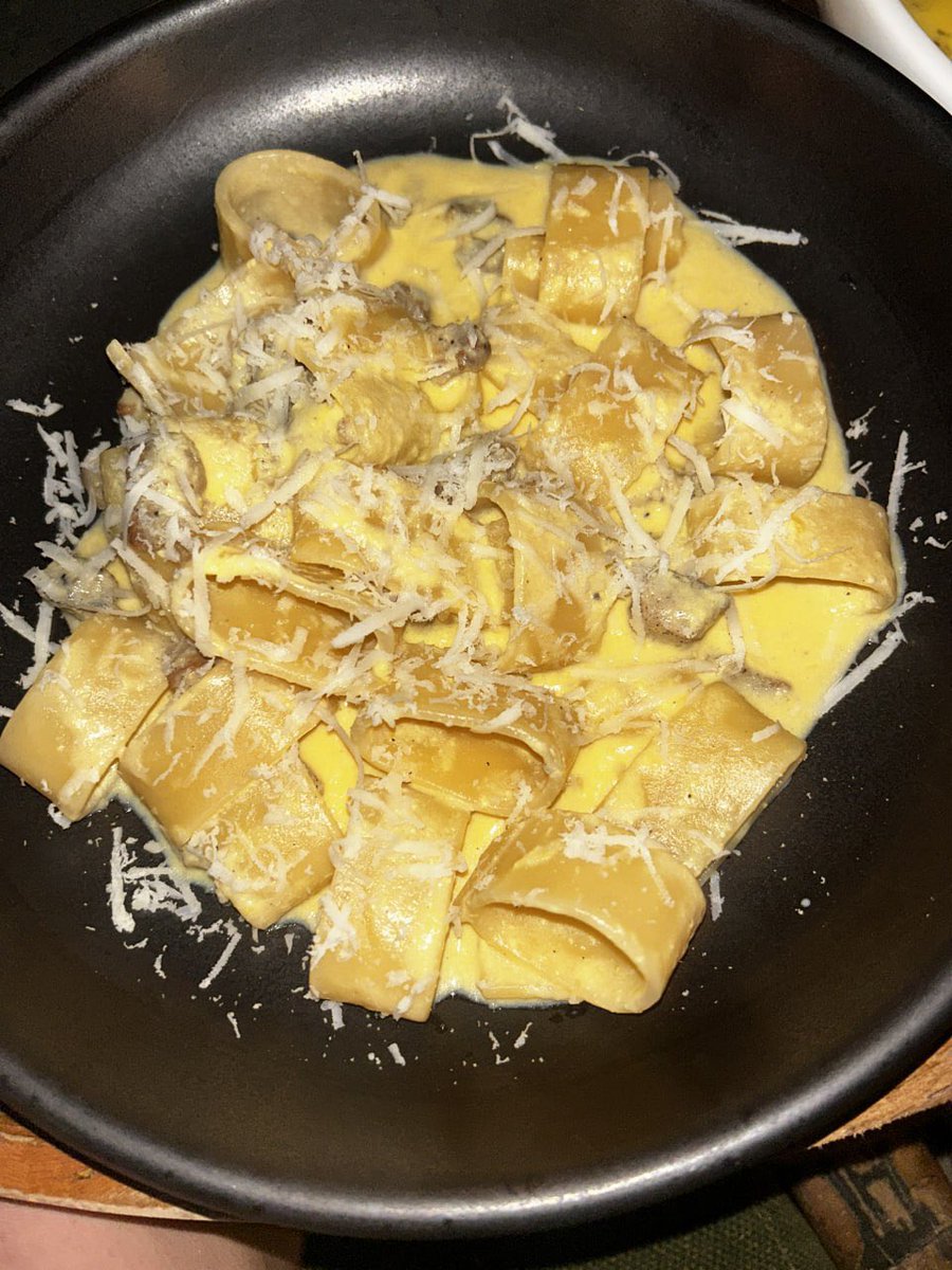 fairylighti's tweet photo. little plate of happiness https://t.co/COkSN1yMey