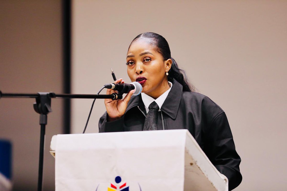 FiFiLekgothoane's tweet photo. All the best, Mogale, on your upcoming mayoral candidate interview today!

The road has not been easy, Deputy Chairperson, yet you have carried yourself with dignity, strength, and resilience through every hurdle and every insult. You are proof that greatness can rise from the toughest circumstances, a seed that blossomed into a beautiful rose growing through concrete.

Go and shine. We believe in you, we are proud of you, and we stand firmly behind you.

Love you always, Mogale wa geshu. ❤️

#AllTheBestDC
#YoungRevolutionaryAndReady
#TlangiMogale