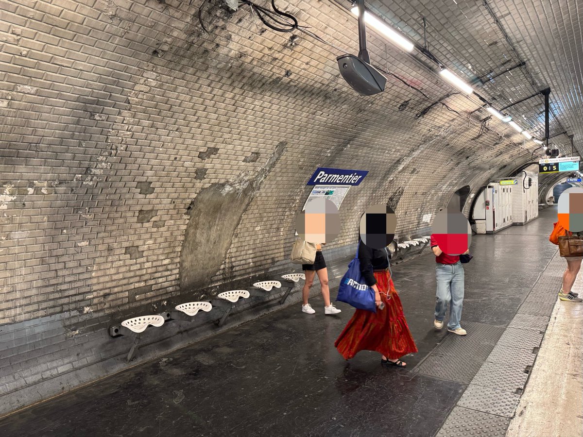 TweetingStitch's tweet photo. Ils ont viré le coffrage à Parmentier c’est… https://t.co/bCZ4dihvIQ
