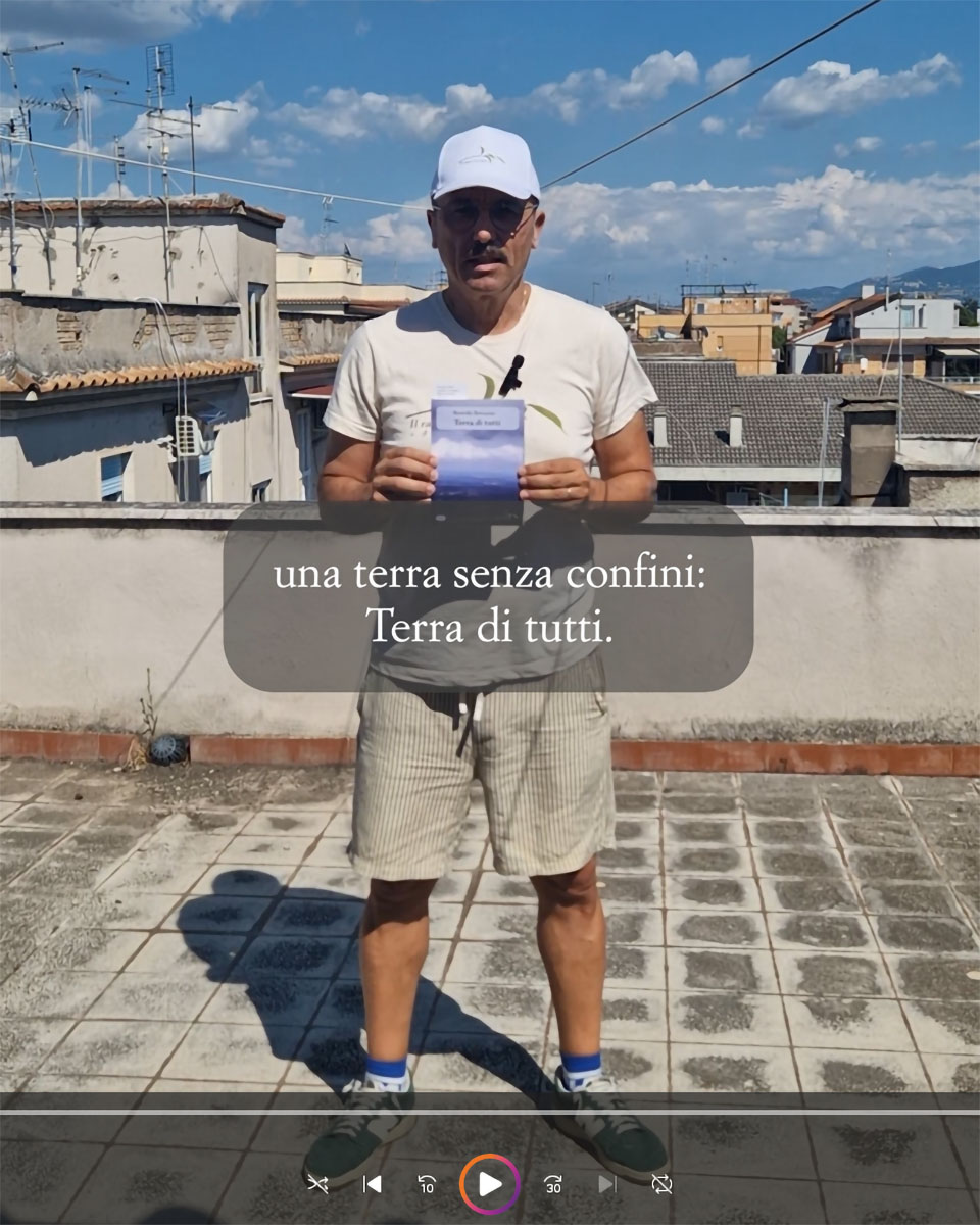 ilramoelafoglia's tweet photo. Il jolly: da Terra di tutti [Proposta di lettura | Libri] - Il ramo e la foglia edizioni https://t.co/yC2uJTdwhl https://t.co/QNy7gASTB1