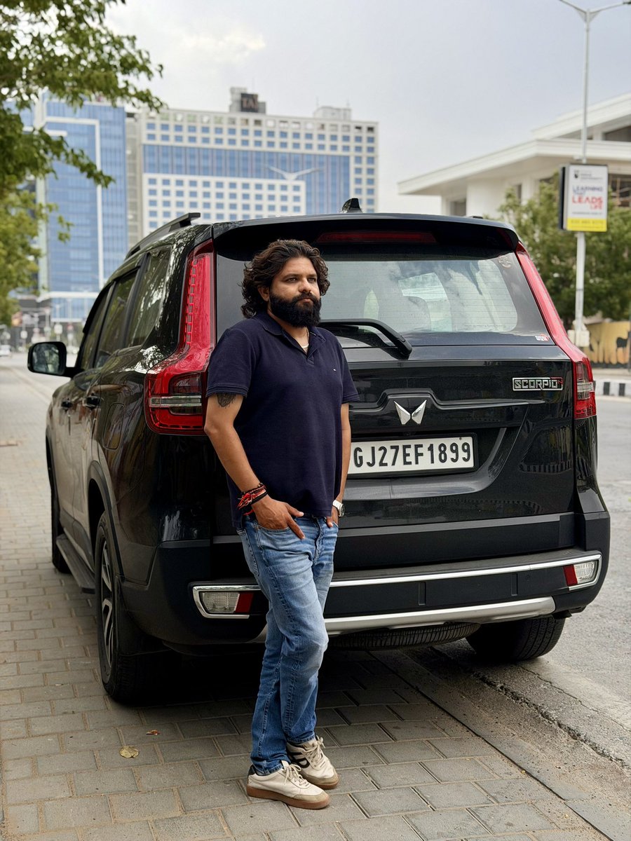 DBharda11's tweet photo. I’m not racing against anyone.
I’m simply becoming a better version of myself every day. 🦅
#SBR #ahmedabad https://t.co/6WuxEfvRV5