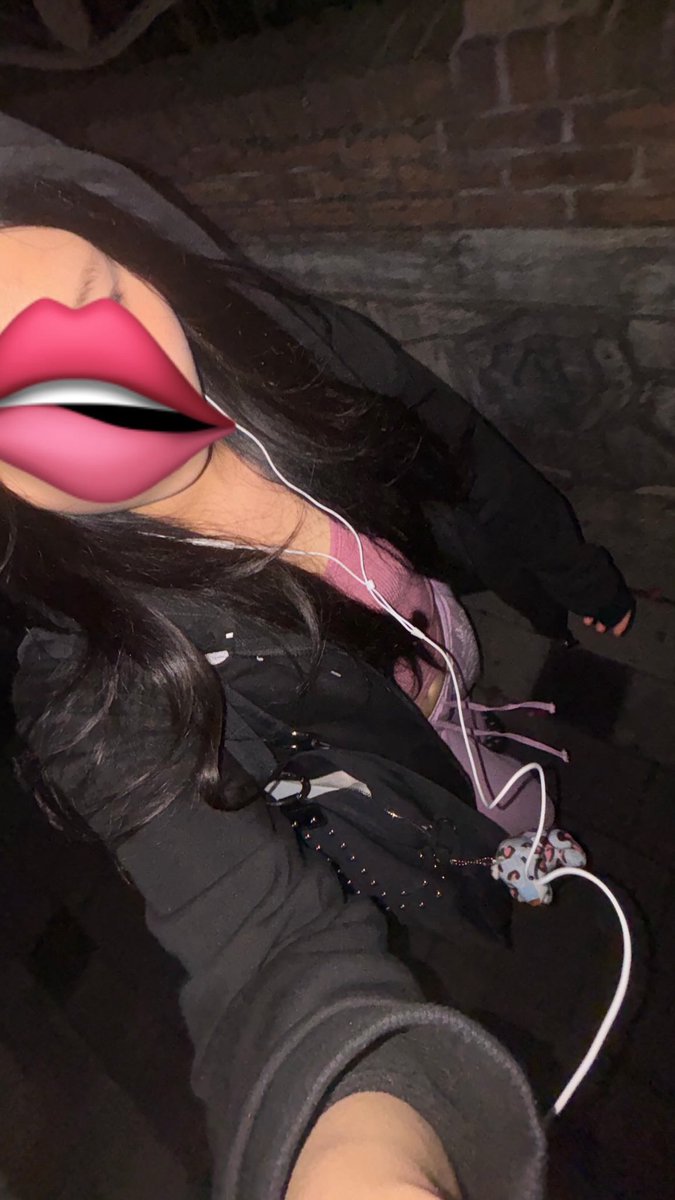keeycyl's tweet photo. 이 스컬프터 날개바지
여름마다 주구장창 입엇는데
옷장정리하다가 실수로 버림....
슬퍼서 그냥 팬티만입고다닐거임 https://t.co/W5WEZWkseS