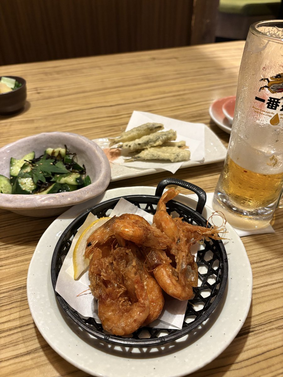 tomorrow_33's tweet photo. しくった💦

今日の16時からだと思い、張り切ってシャワーして楽しみにして出かけたら明日だったwww

今日飲みたいなぁって考えてたからラッキーとか思ってたら早とちり、ウケるwww

最近多いんだよな勘違い。

せっかくだから呑んで帰ります😏 https://t.co/ZxNXWF7pLF