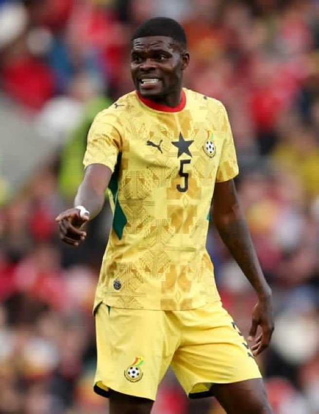 Theleo_ailin's tweet photo. APPRECIATION POST🫂🥳
While dealing with personal and legal challenges off the pitch, Thomas Partey continued to represent Ghana with determination and professionalism. His mental strength and unwavering commitment throughout the tournament, especially in today's game, are truly commendable. Massive respect to him❤️🫂🇬🇭#Fıfaworldcup