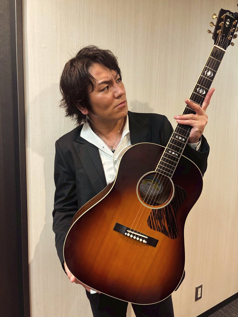 kano9x's tweet photo. 1年半ぶりにクセスゴ出演させて頂きました🎸
今夜21時から！ https://t.co/PMmySzVyUC