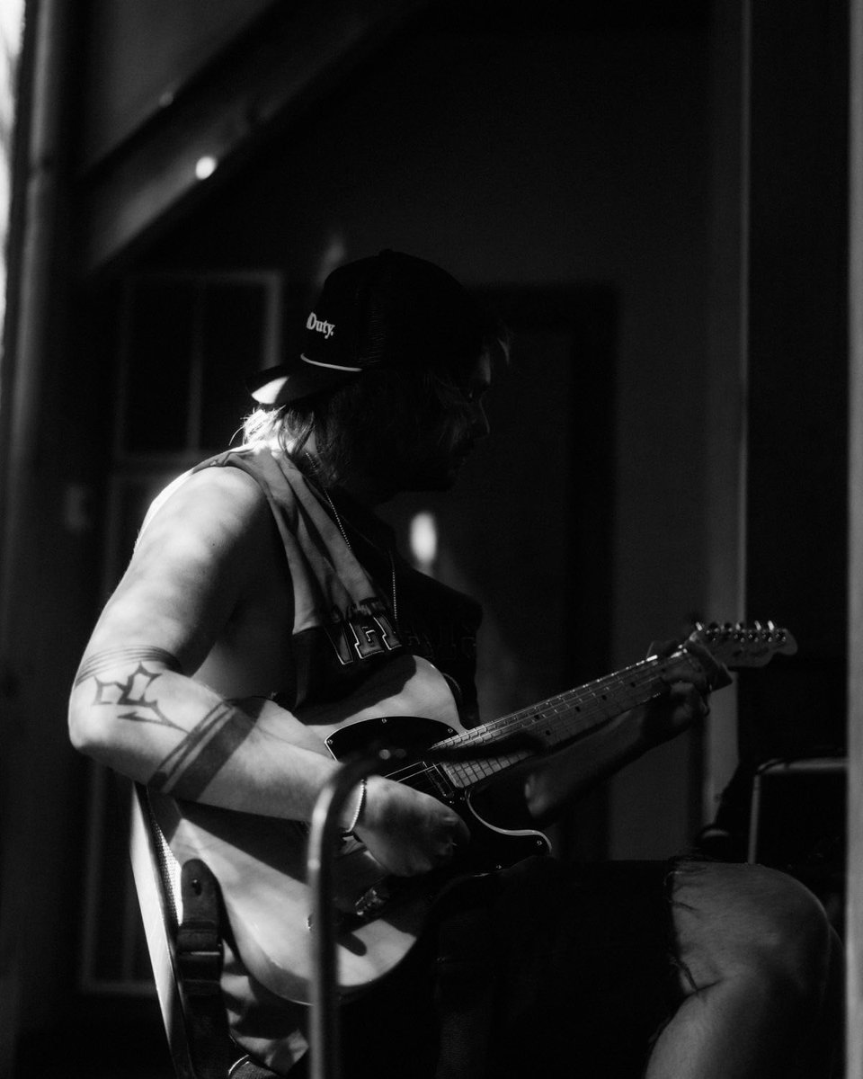 MARREDSTRINGS's tweet photo. Morning jam sessions . https://t.co/78uIlChpJo