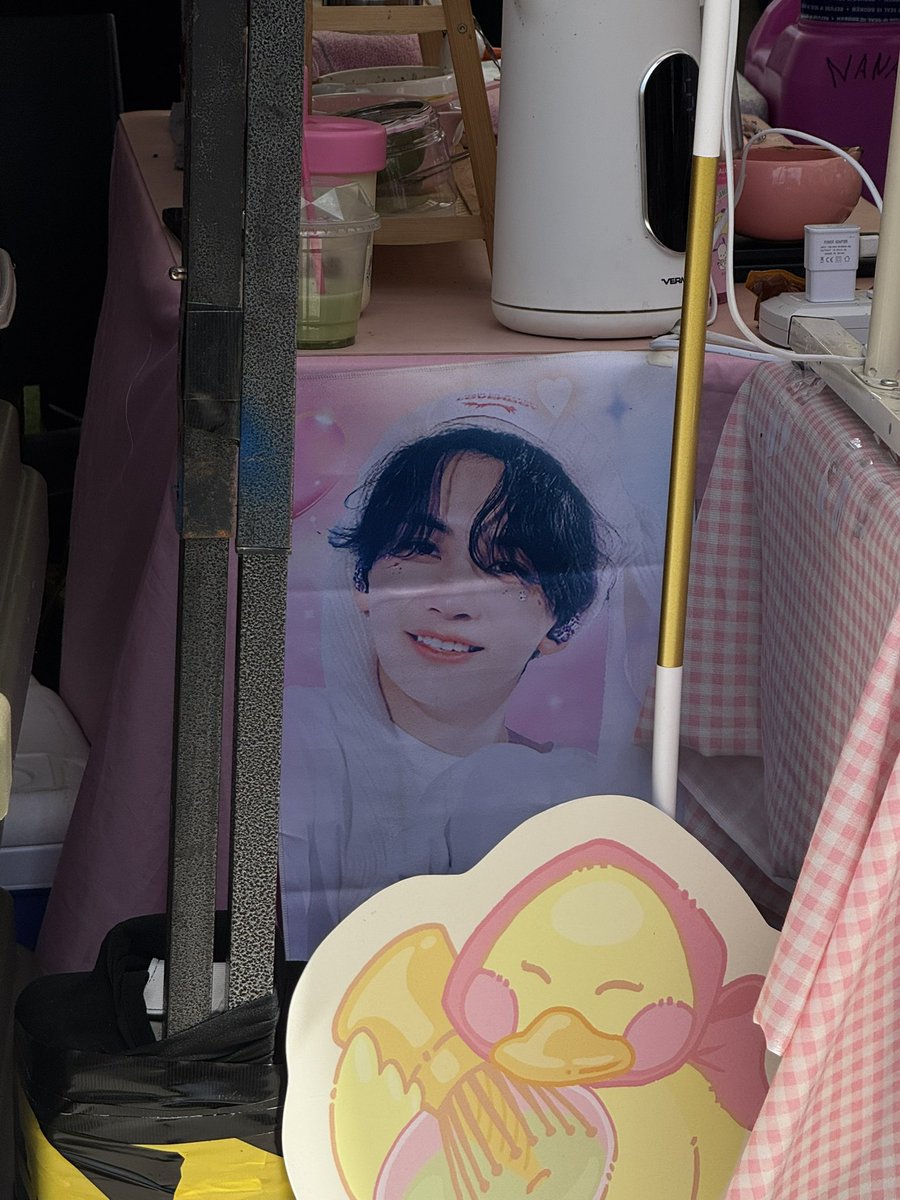 scddadu's tweet photo. yaaayy! hojicha oat latt, secured! 🤎
as a hojicha girl, i can say this is good! seventeen is proud of you too, caratdeul! 😁

nice to meet you, @matchawithpat 🩷🩵 호랑해! 

📍ayala malls solenad :> https://t.co/RFEbq2LxHD