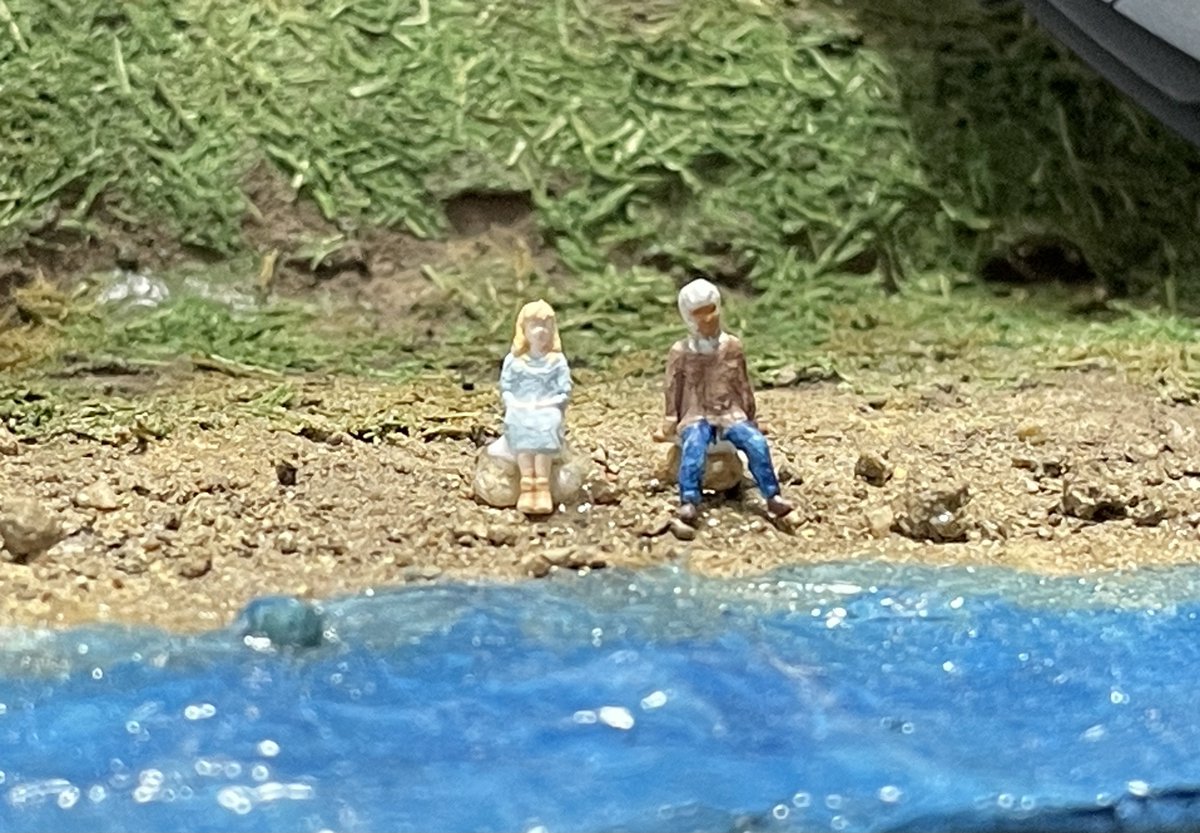 oojiro144's tweet photo. 洗濯ターンA、完成です✨

作品名「ディアナ奮戦」

百均素材と各種テクスチャーで
1週間でのお手軽ヴィネットです😙✨

ターンAを象徴する「風」にまつわるシーンを再現できて感無量🥹

ロランとディアナ様は、目を細めてみてね🌝

使った材料などはリプ欄へ👇 https://t.co/7n5D0Hyha5