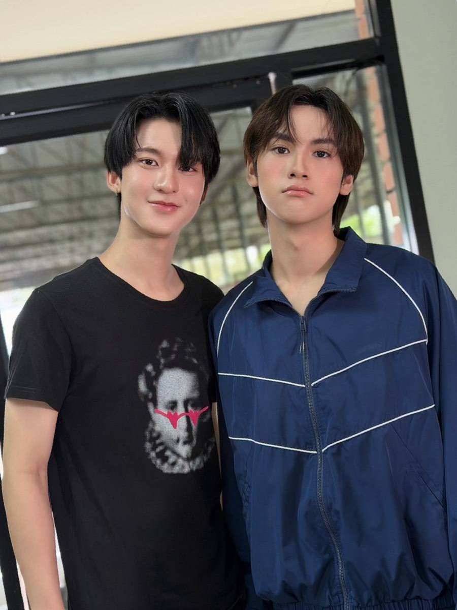MrFanboySeries's tweet photo. รักสุดใจนายแฟนบอย Mr. Fanboy Series 📸

โถ่ ๆๆๆ น้องเร็นจิอุตส่าห์ชาร์จพลังกล้ามเตรียมแกล้งน้องธาม แต่โดนบึนนนปากใส่ ถึงกับเก็บหมัดเหมียวเลยนะคะ 😚

MR FANBOY Q23
#รักสุดใจนายแฟนบอยQ23 https://t.co/z2XtXq3CaF
