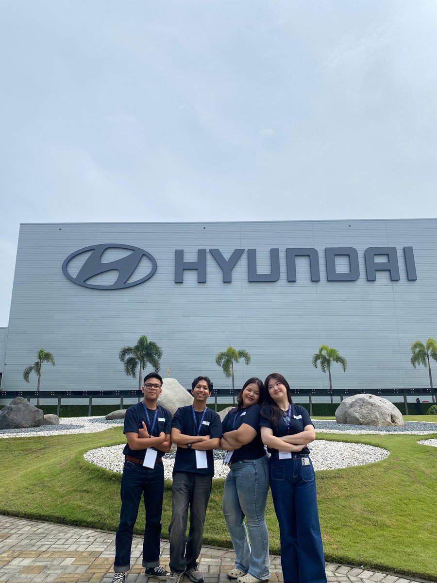iHug_UI's tweet photo. ASLIIII AYOOO DAFTAR HYUNDAI JUMPSCHOOL!! bakal ketemu banyak tementemen superbaik dan anak-anak lucu gemes :3 https://t.co/RIlqAATZZK