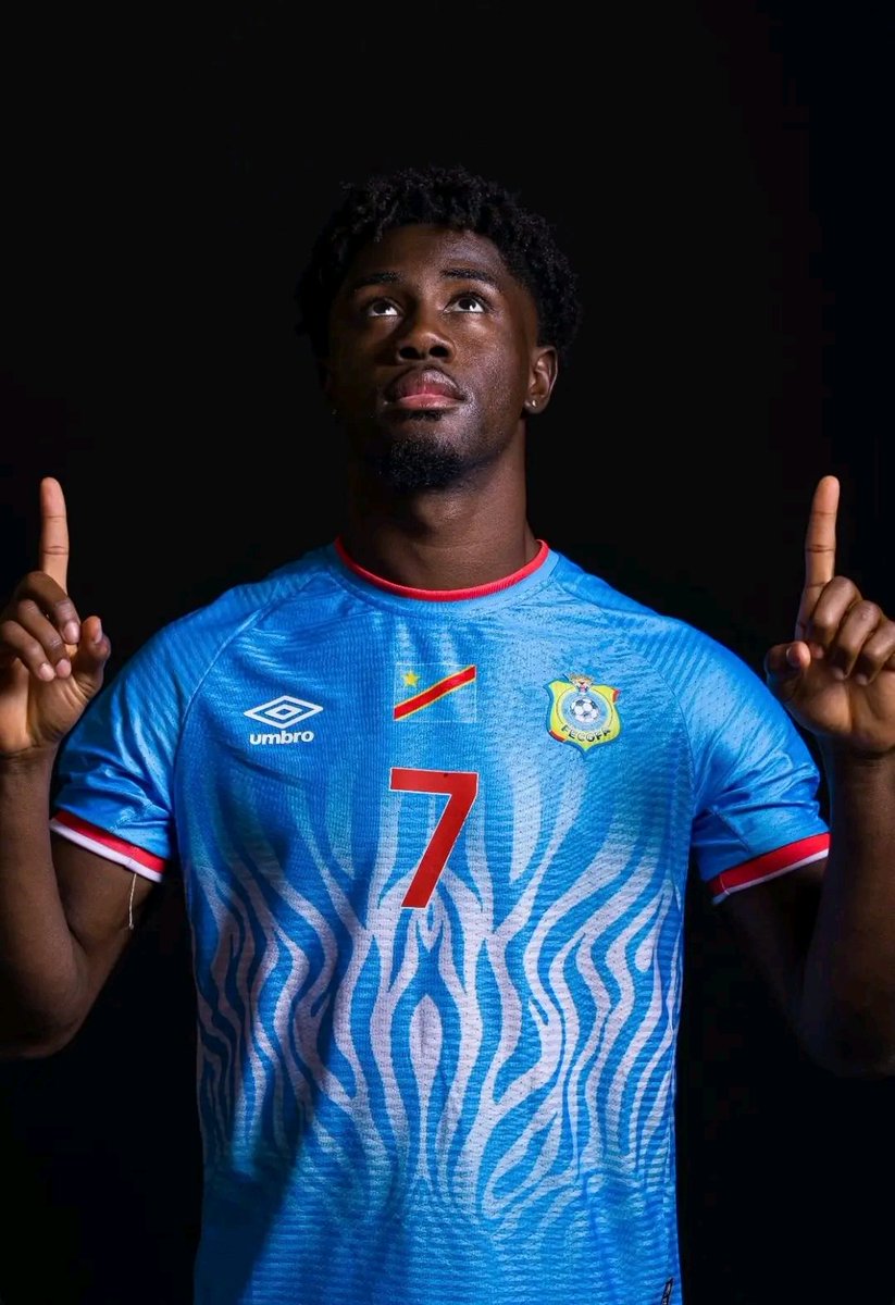 KalubaBene2003's tweet photo. Après son prêt à Montpellier HSC lors de la saison 2025-2026, l'international congolais Nathanaël Mbuku est retourné à Augsbourg à la fin de son prêt. À ce jour, aucun transfert définitif n'a été officiellement annoncé pour ce mercato estival 2026. https://t.co/IZgzWhVLIO
