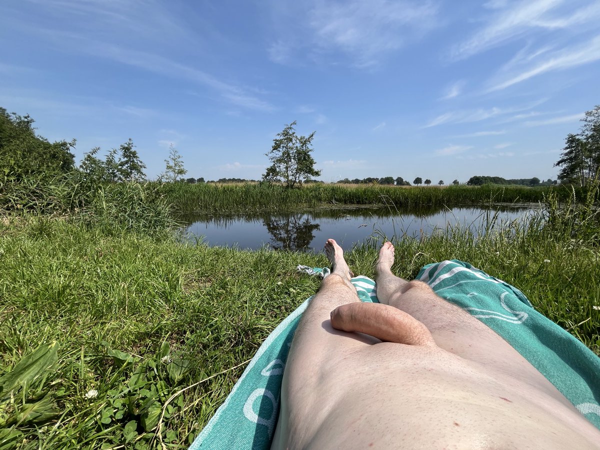 nudistfrl's tweet photo. Goodmorning have a beautiful day!
Im just enjoying the view of nature all around, now i want vacation! #naturism #nudism #naturist #nudist #naturistcamping #nudesunbathing #fkk #nakedperson #bodypositive #normalisenudity #nakedoutdoors #blootgewoon https://t.co/w1LHd4piu3