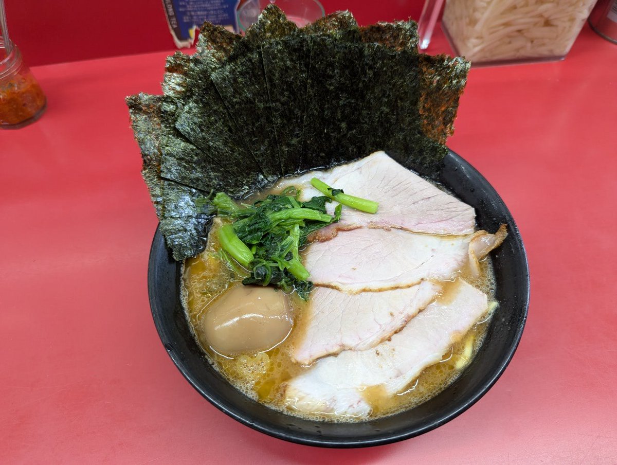 MINT_KARIN's tweet photo. 今日も家系ラーメン🍜！今日は杉田家行ってきましたよ！美味しかった🤤 https://t.co/njWQBKCKsa