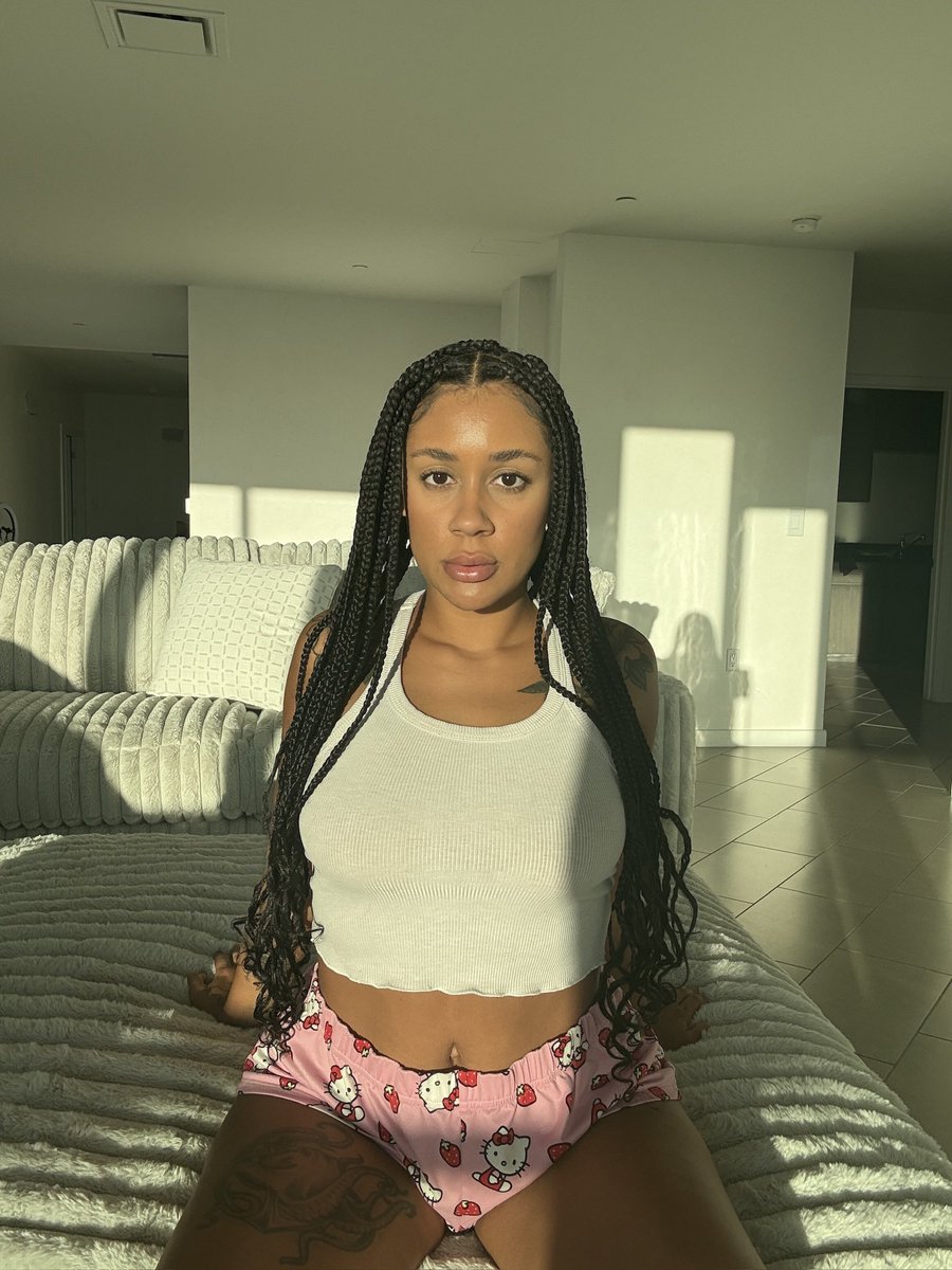 XNadiajay's tweet photo. Who actually tryna link??😩💦
DM is open😝💦
#Miami #stayfreaky #MiamiGardens #MiamiFreaks #MiamiVibes #MiamiNights #DowntownMiami #MiamiMeetups #MagicCity #305Freaks #SouthBeachNights https://t.co/mfuyHlgZPc