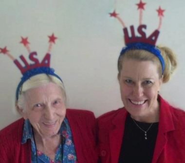 ChristineRedlin's tweet photo. Happy 250th Birthday America! A mommy memory😊 Lorraine Adeline Redlin and I knew how to have fun!
❤️🤍💙🇺🇸🎆✝️
 
#FaithInAction  
#fun
#July4th https://t.co/sr7vSU8dd8