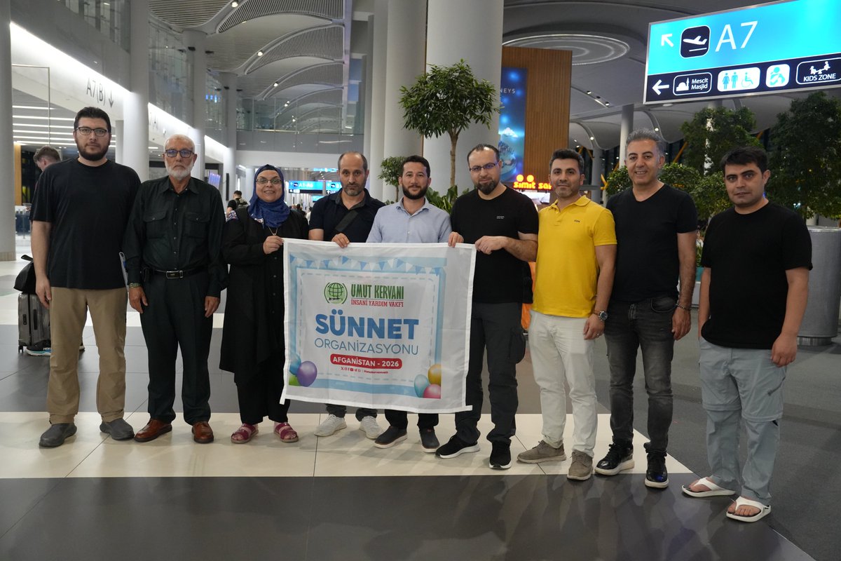umutkervanivkf's tweet photo. Afganistan'da gerçekleştirilecek toplu sünnet organizasyonunda görev alacak gönüllü doktorlarımızdan oluşan sağlık heyetimizi bugün havalimanından uğurladık. https://t.co/Fw9RsHjLpT