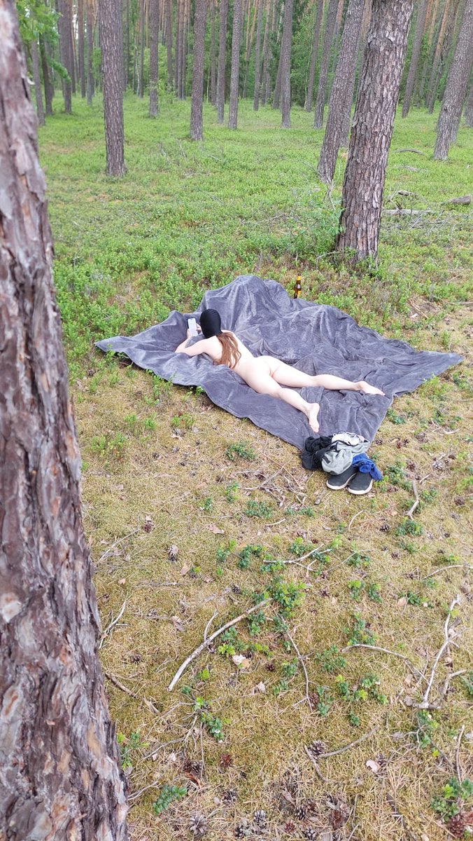 CandyHooot18's tweet photo. Role play na OF !!! Cos czego jeszcze u mnie nie było ! 
Chciałam sie tylko poopalać, zrelaksować przy książce a nagle podszedł do mnie facet…. W każdej chwili ktoś mógł tamtenty przechodzić, a może przechodził ? 
Zapraszam na OnlyFans ! 

#nsfw #porno #onlyfans #publicporno https://t.co/tqdWVxVP5v