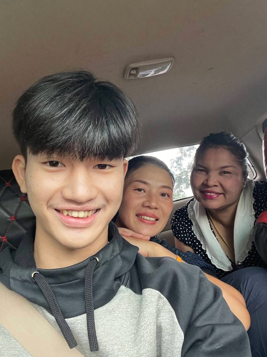 tumznoiJYP's tweet photo. บักหล่าน้อย ขาหายแล้ว พร้อมลงสนาม https://t.co/e4xxYoIuDC