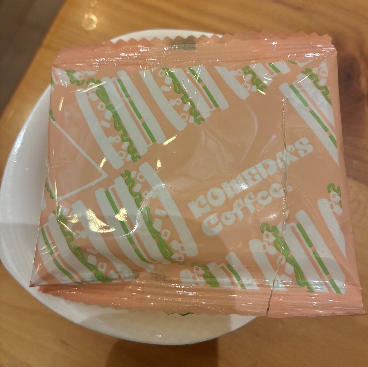 MKT_41's tweet photo. 食べた後でごめんやけどサンドイッチ柄かわいい
#コメダの豆 https://t.co/Il9IukrL2d
