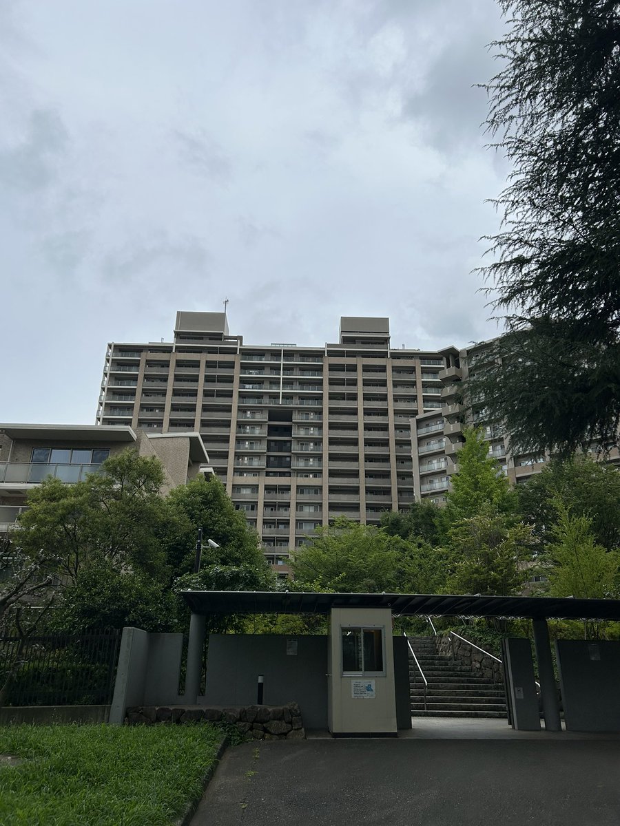 TokyoManDV's tweet photo. 久々に見た深沢ハウス。駒沢オリンピック公園直結って改めて強すぎる。 https://t.co/H7QlnP3OEM