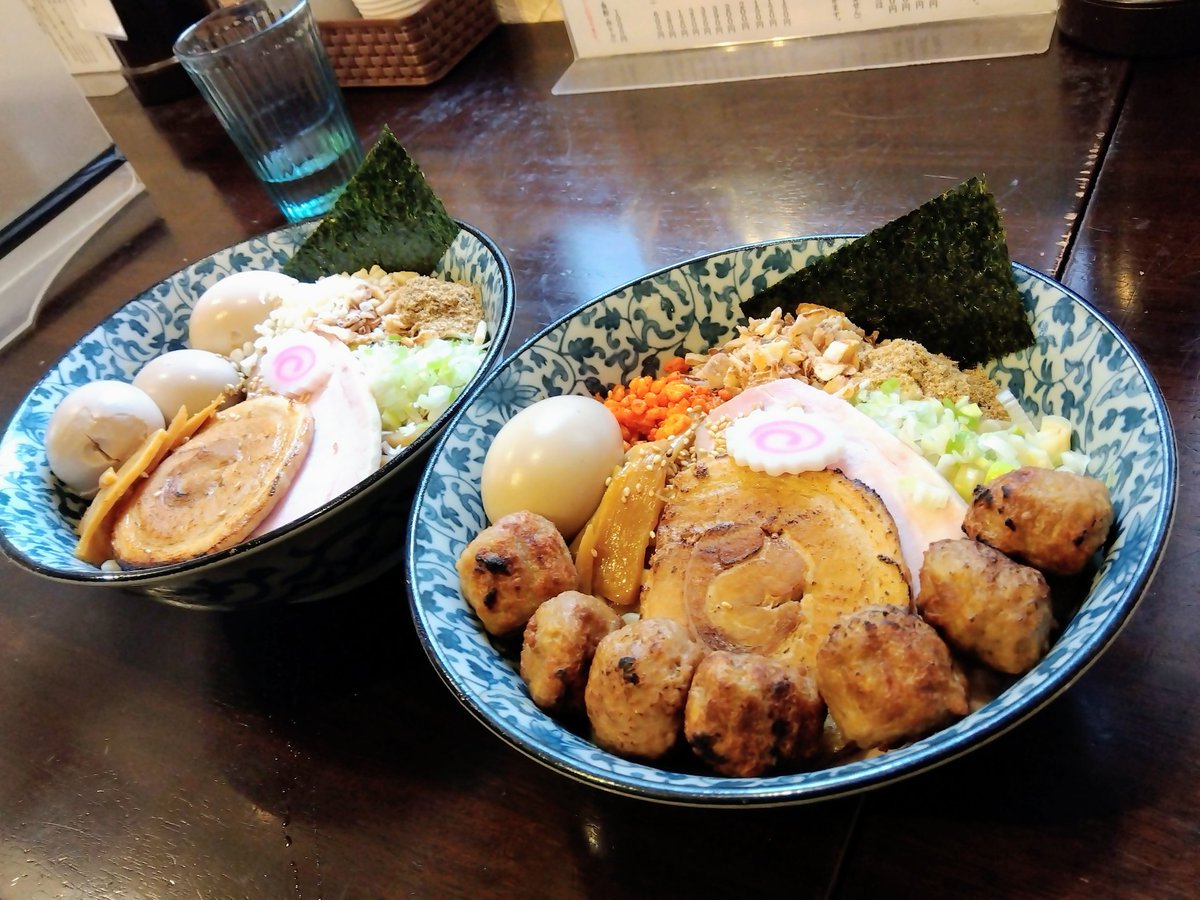 niceguy_jubay's tweet photo. 今日もはなぶさのまぜそばウマかった♪
あと隣の席の女性が味玉3個食べてました。

川越市「 麺処はなぶさ 」 https://t.co/Knpfpe88kc