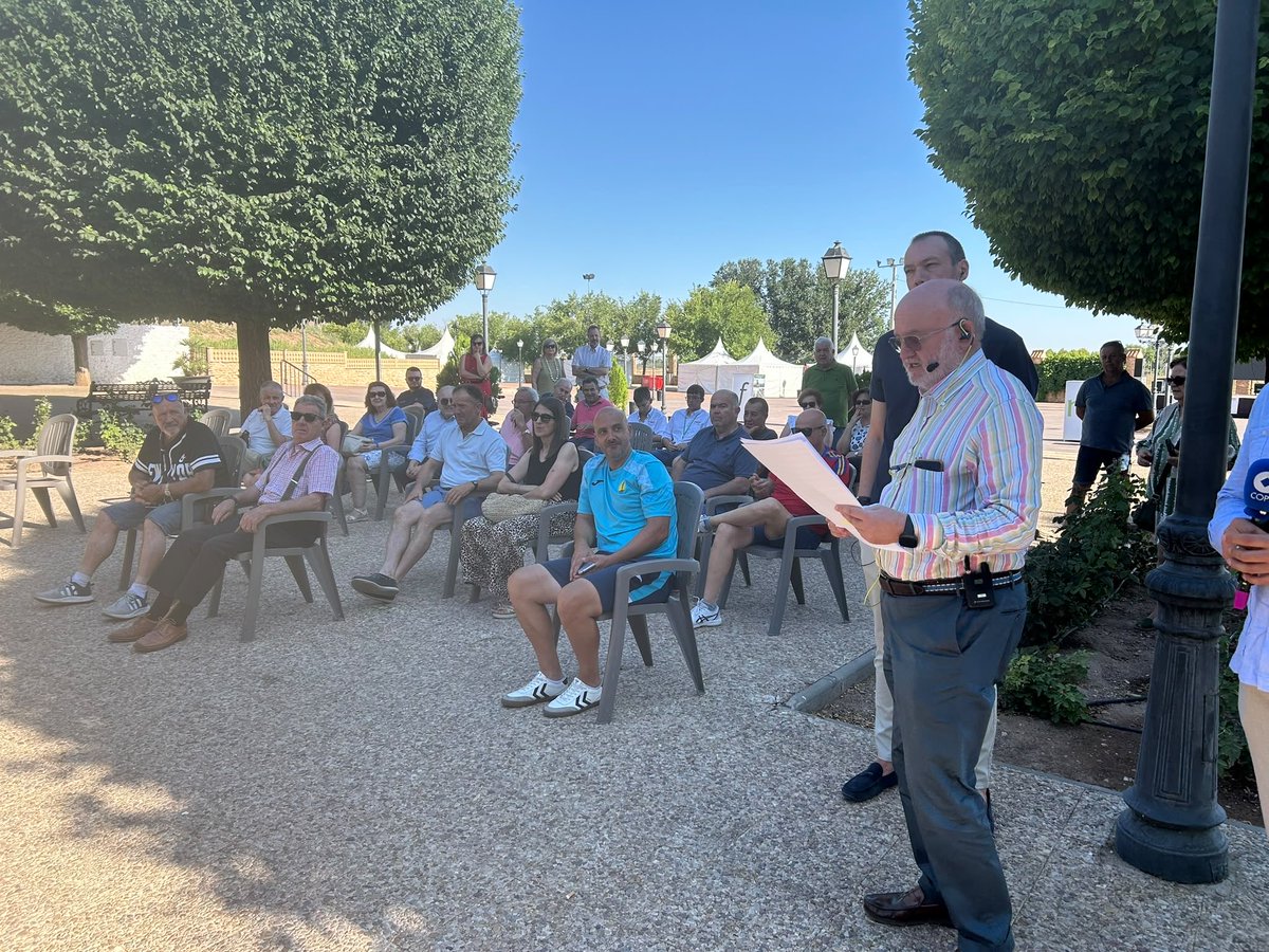 agropopular's tweet photo. ¡Seguimos por Membrilla (Ciudad Real)! Ahora de procesión radiofónica 🎙️

👀¿Desde dónde nos escucháis? https://t.co/KXBvRNU4y9