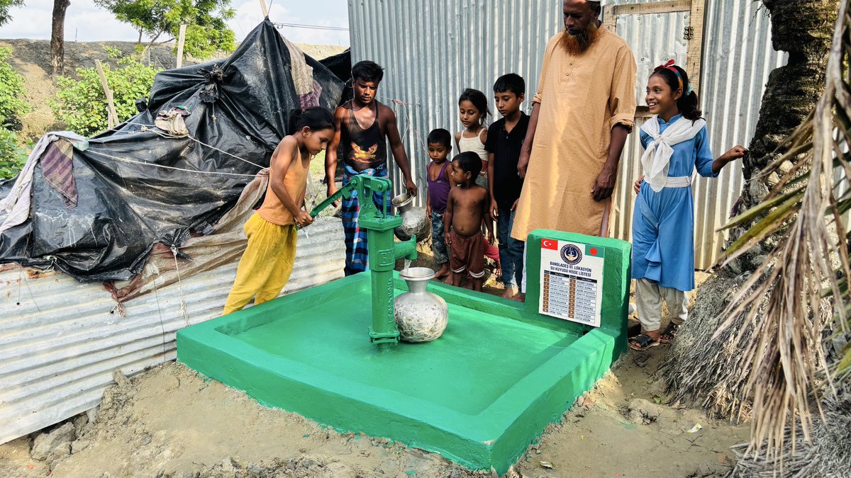 needyfoundation's tweet photo. Water well project of @needyfoundation for underprivileged families of Bangladesh. #waterwell #waterpump #tubewell https://t.co/Iwi6vGMSjA