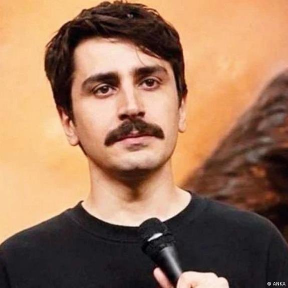 AlkanHasan2's tweet photo. Ülkede Olanları Nakış Nakış
İşlemiş 
Uyanmayan Millete Anlattı
Gerisi Millete Kalmış
Üzülme Delikanlı 
Ya Bir Yol bulacağız 
Ya Bir Yol açacağız
Şer Suratlardan 
Türkiye Cumhuriyeti Devletini
Kurtaracağız 
Hep Birlikde Deniz Olacsğız 
Zulüm Eden Zalimlerden
Hesap Soracağız https://t.co/DgpYvtlkJv
