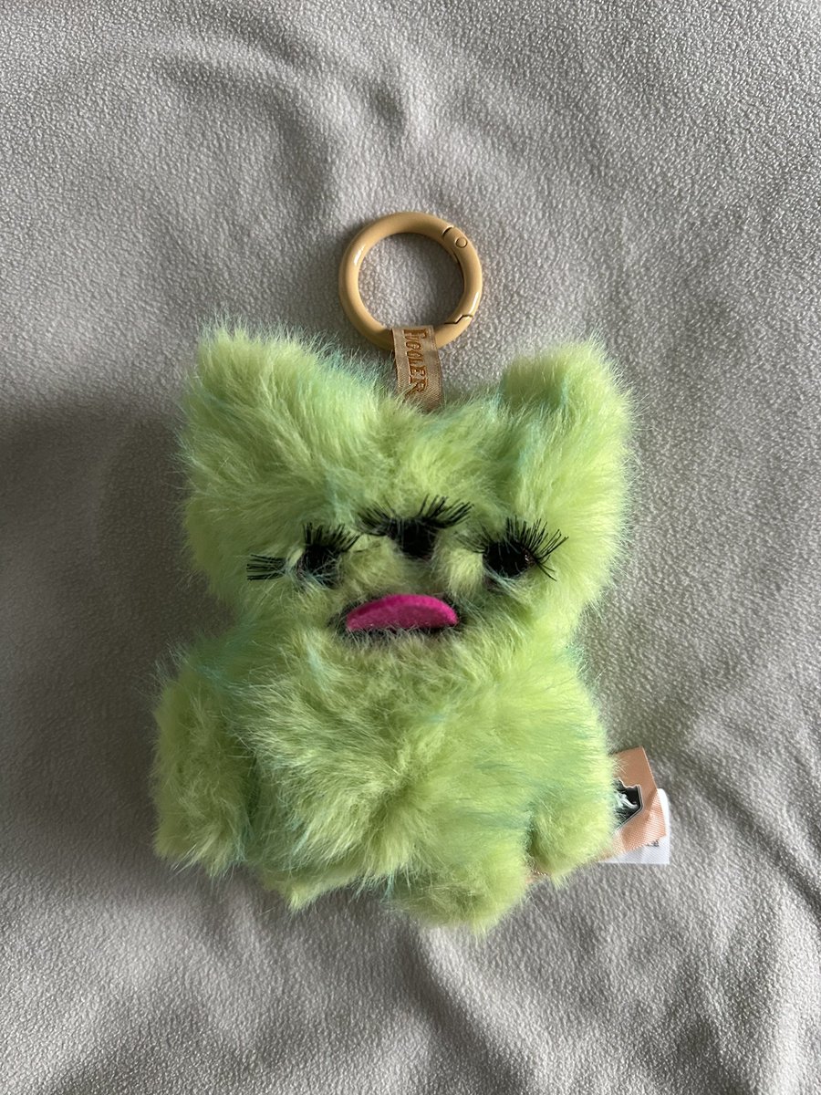 qqqkook's tweet photo. WTS FUGGLER MALAYSIA 🇲🇾
Fuggler Baby Baddies 
✨ Comes with original box
✨ Just opened for checking, never displayed or used 

💰 RM40 (Semenanjung postage included)
🤝 Price negotiable

DM if interested! https://t.co/AzGmjONLSP