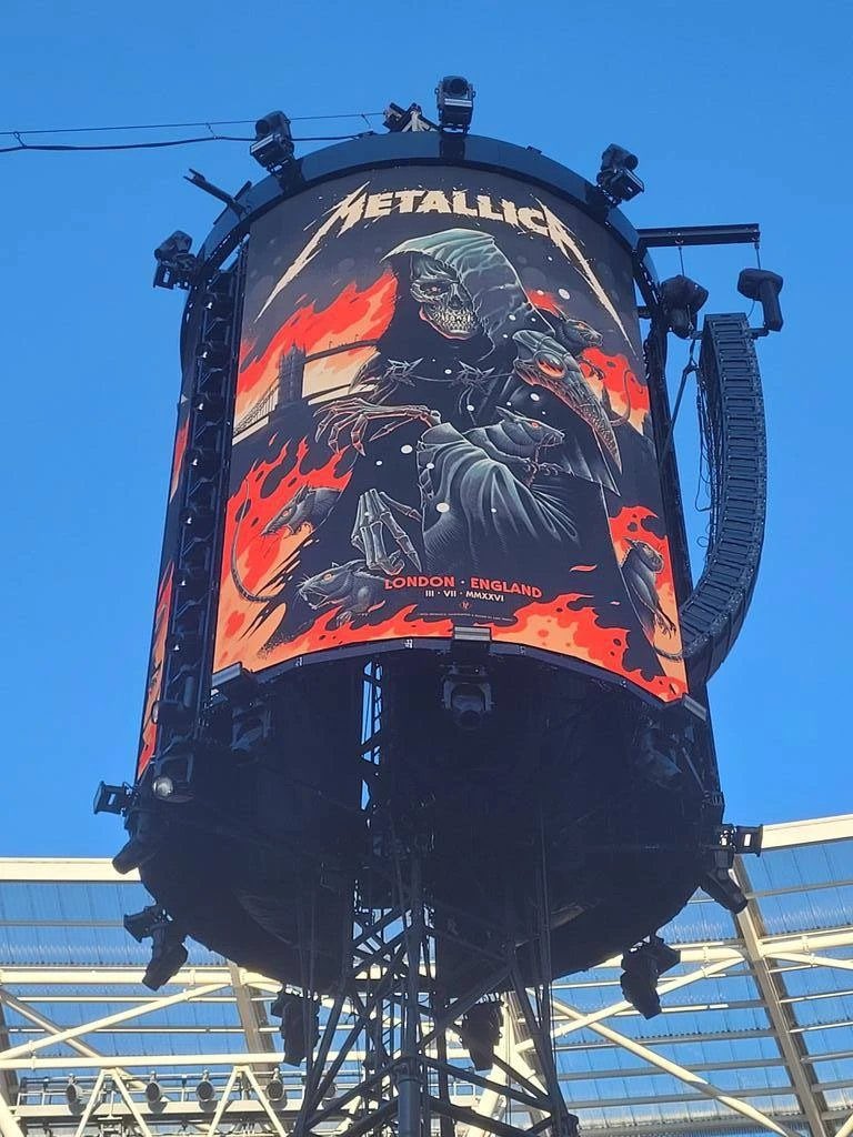 real_papahet's tweet photo. London… what a way to kick things off. 🤘

You brought the passion, the voices, and the energy from the first note to the last. Nights like this remind us why we keep doing what we do.

Thank you for making Night 1 unforgettable. Rest up we’re not done yet. ❤️

#Metallica #M72WorldTour #London #MetallicaFamily #LiveMetal