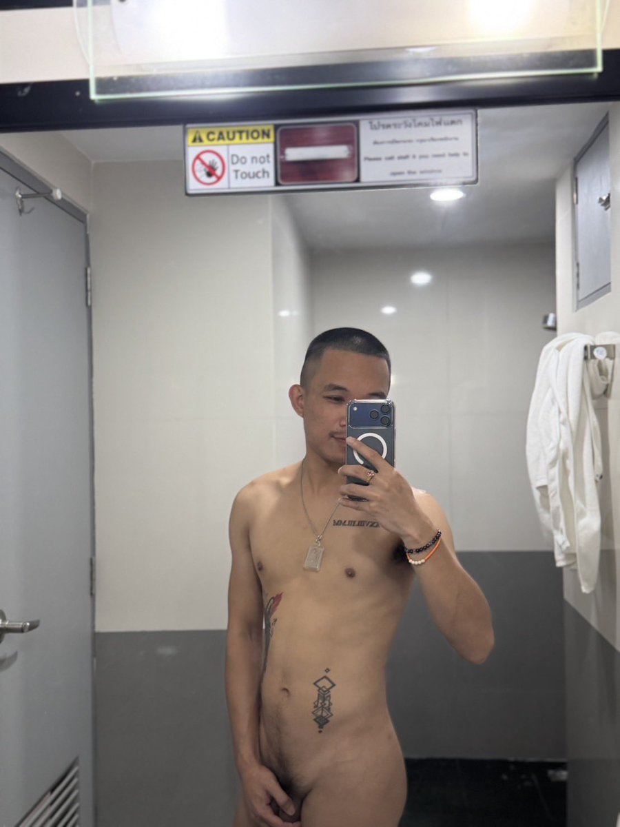 NewSeven2043's tweet photo. มาเที่ยว #ภูเก็ต 2 วัน จะมีใครมาหาไหมน่ะ🏝️💦 https://t.co/KwNJu7mDKy